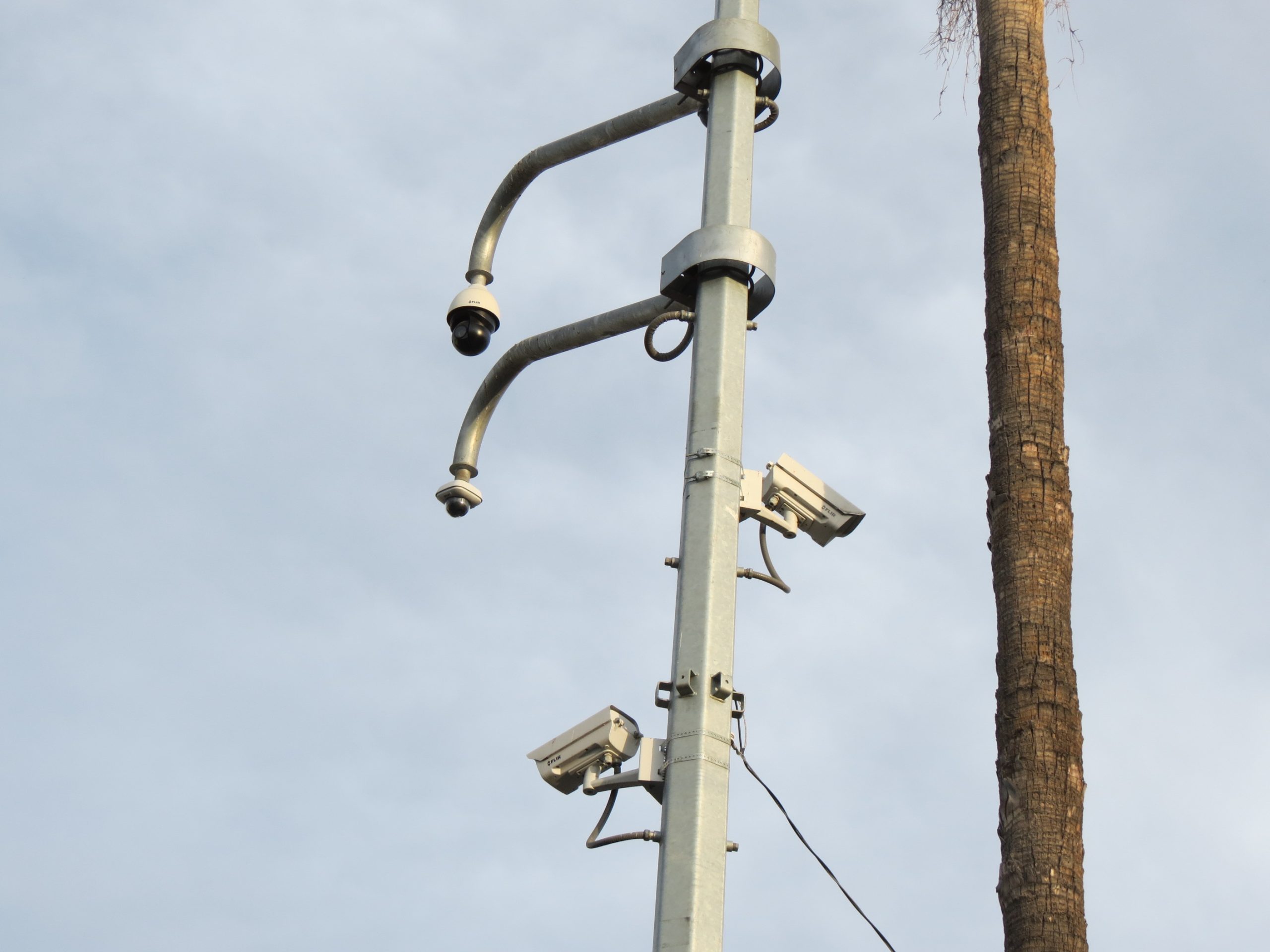 Hệ thống giám sát bằng camera giúp quản lý an ninh hiệu quả khi triển khai lắp đặt camera phú nhuận.