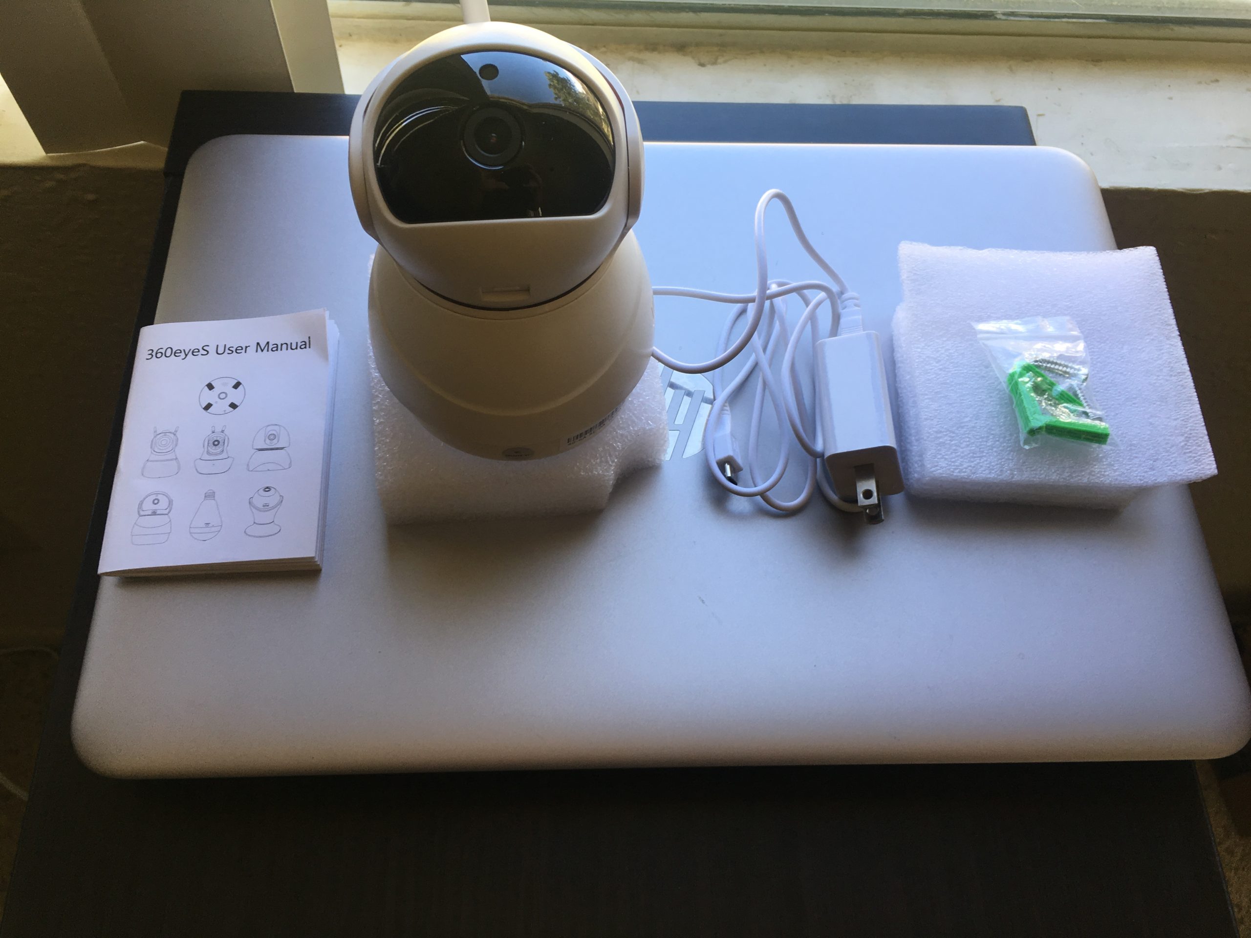Hệ thống giám sát bằng camera giúp quản lý an ninh hiệu quả khi triển khai lắp đặt camera quán ăn.